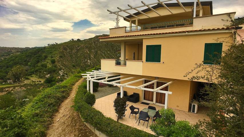 Apartamento de vacaciones para 4 personas, con jardín y piscina - 1