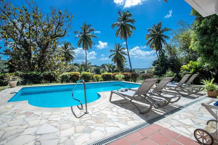 Chalet para 6 personas, con jardín y vistas además de terraza y piscina - 1