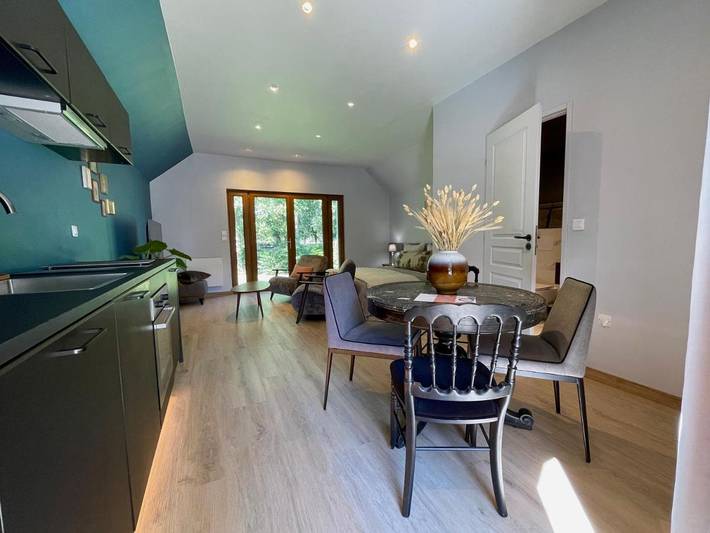 Gîte pour 2 personnes, avec piscine ainsi que terrasse et vue à Toucy - 3