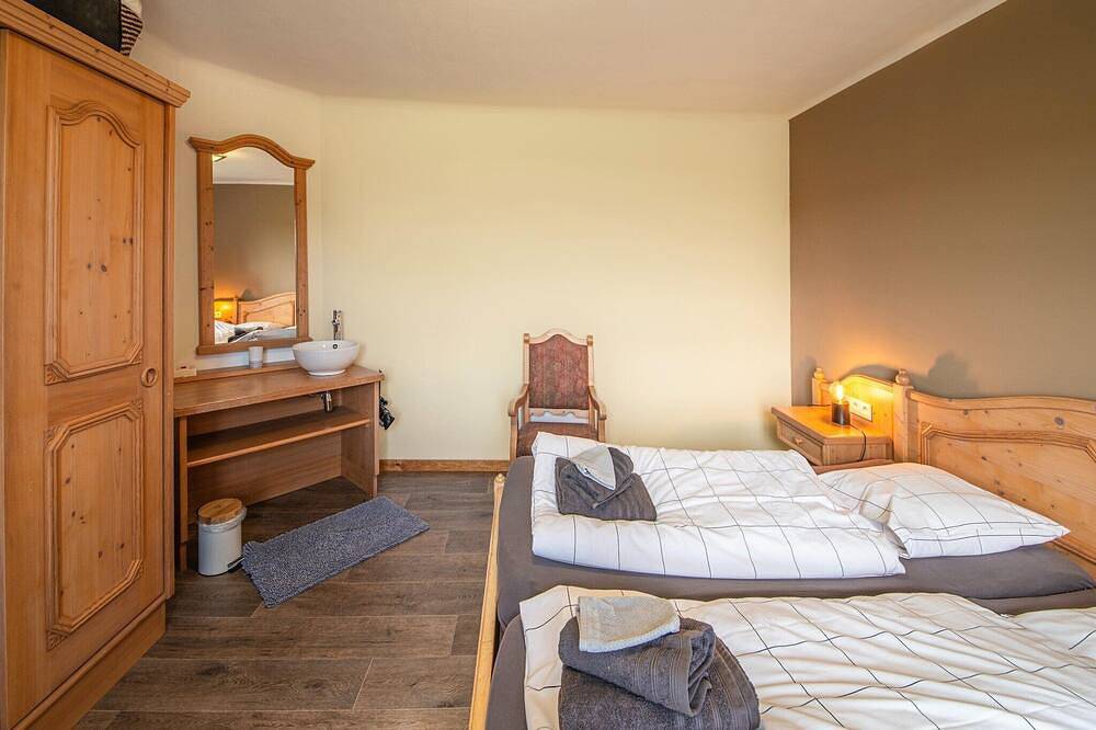 Luxuriöses Haus mit Sauna in Bastogne in Bastnach, Parc naturel Haute-Sûre Forêt d'Anlier