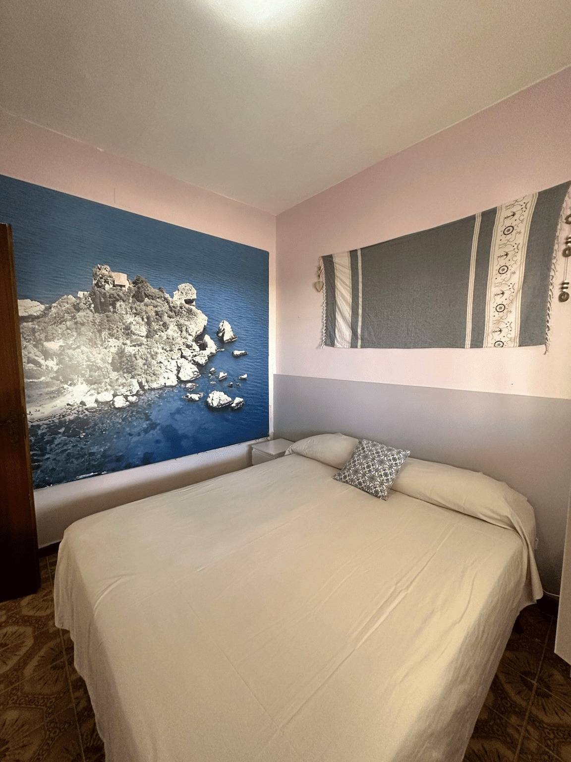 Appartamento intero, Appartamento 'Casa Orchidea con Veranda' con Terrazza Privata, Wi-Fi e Aria Condizionata in Costa Saracena, Siracusa e dintorni