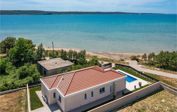 Ferienhaus für 8 Personen, mit Terrasse, mit Haustier in Zadar - 2
