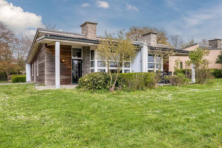 Bungalow für 12 Personen, mit Sauna und Terrasse sowie Balkon/Terrasse - 1