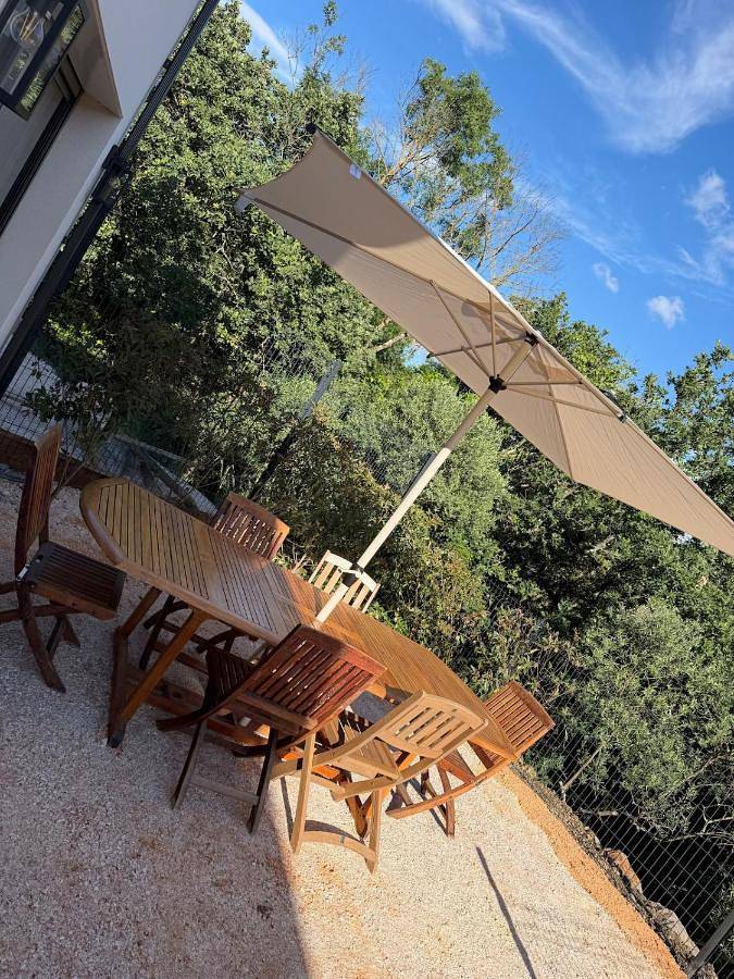 Location de vacances pour 4 personnes, avec Terrasse et Jardin à Cabrières (Hérault)