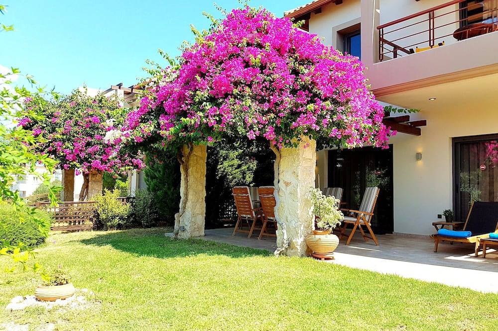 Luxuriöse Residenz am Meer, Villa Carlos in Patras, Achaia