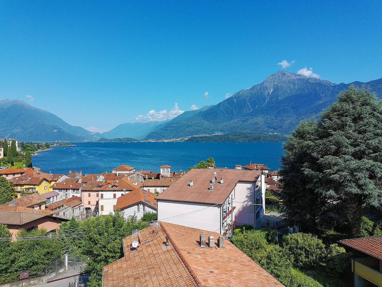 Ganze Wohnung, Garten Ferienwohnung Pianoforte Giardino mit Seeblick in Gravedona, Gravedona ed Uniti