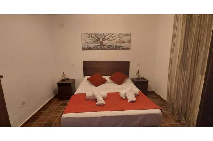 Casa rural para 12 personas, con terraza - 1