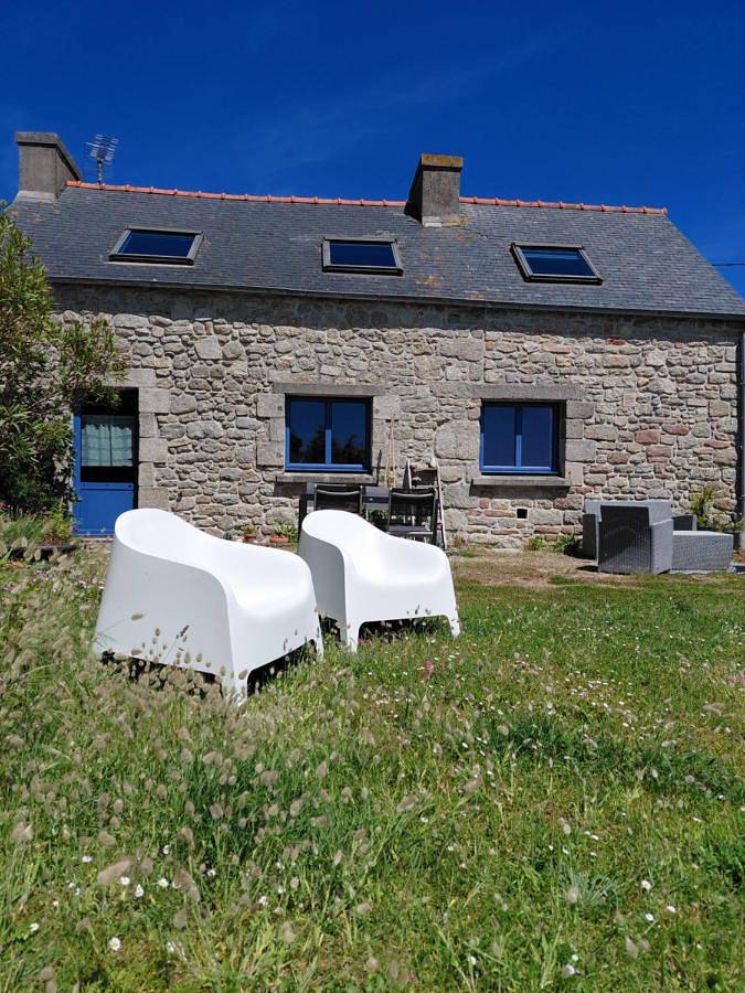 Location de vacances pour 6 personnes, avec terrasse et jardin dans Kerfissien - 2