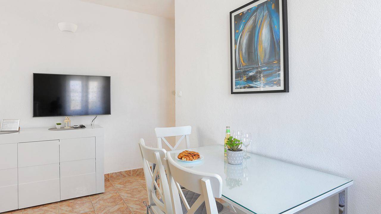 Ganze Ferienwohnung, Ferienwohnung für 4 Personen (36 m²) in Sevid in Sevid, Split-Dalmatien