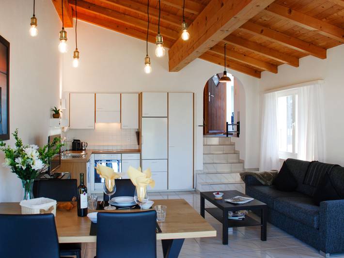 Ferienwohnung für 2 Personen, mit Balkon und Terrasse sowie Ausblick und Seeblick in Gambarogno - 4