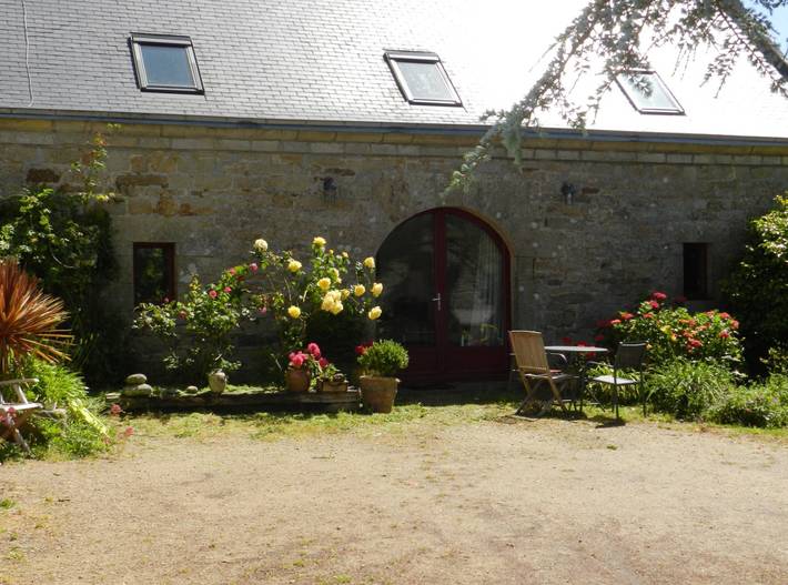 Gîte pour 4 personnes, avec jardin et terrasse à Cléden-Cap-Sizun - 2