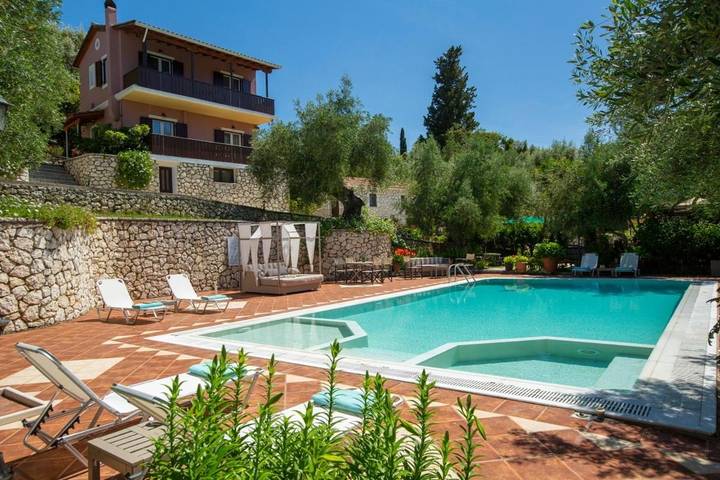 Ferienhaus für 2 Personen, mit Garten und Pool sowie Whirlpool - 1