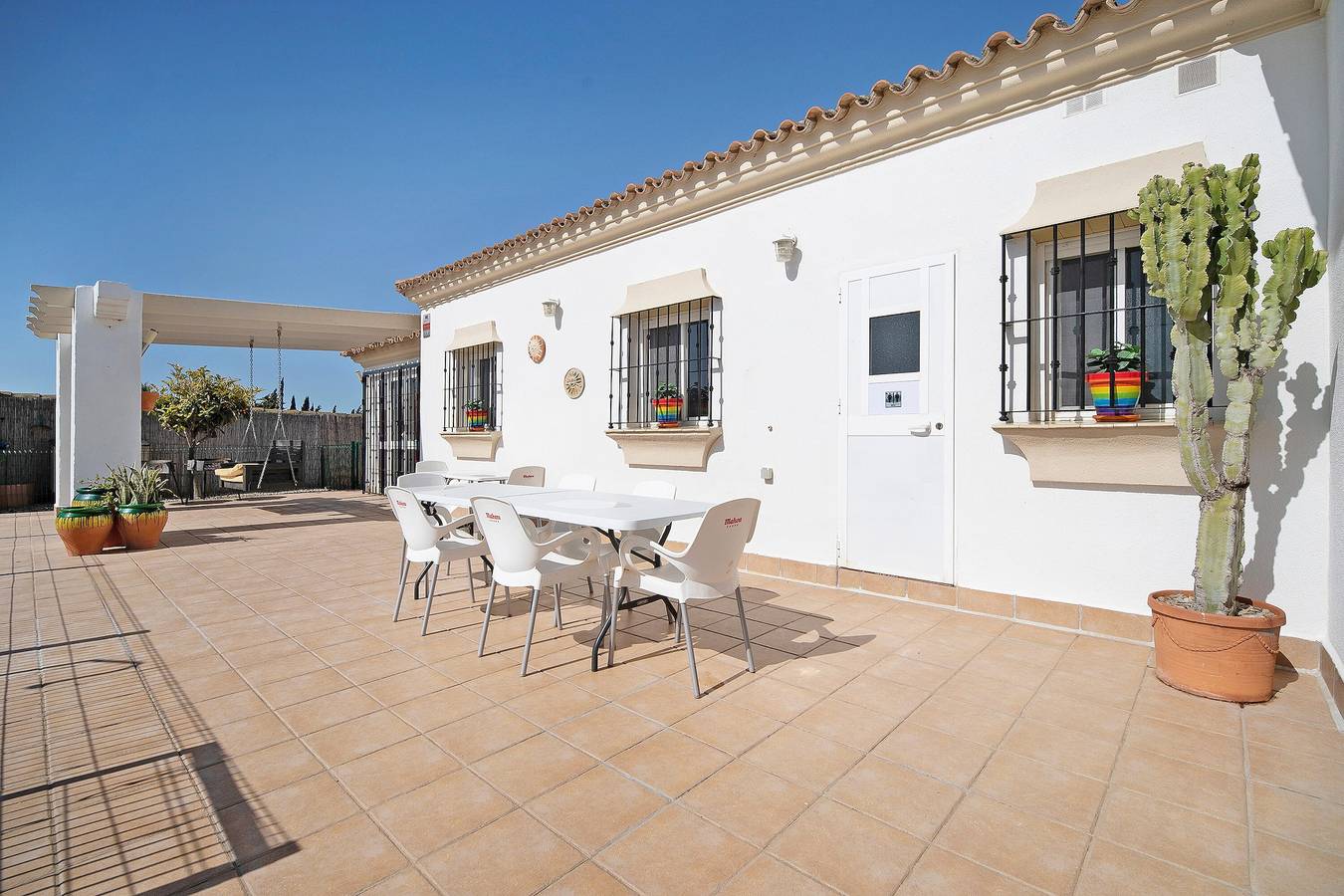 Country House 'Sol' with Mountain Views, Wi-Fi and Air Conditioning in Los Franceses-La Vega, Chiclana de la Frontera