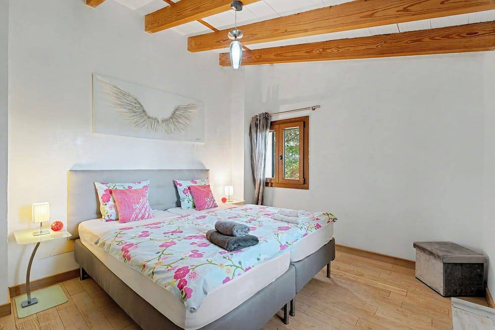 Villa Angela: Mediterrane Ruhe mit Pool nahe dem Strand Es Trenc in Es Trenc, Campos
