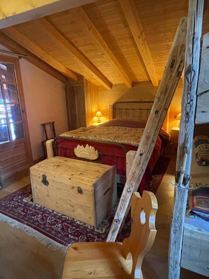 Gîte pour 4 personnes, avec balcon et vue ainsi que jardin et piscine à Mont-Saxonnex