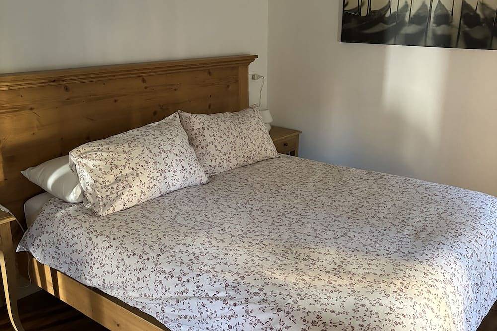 Appartement entier, Alla Vigna apartment inside a historic villa with private parking space in Bassano del Grappa, Province de Vicenza