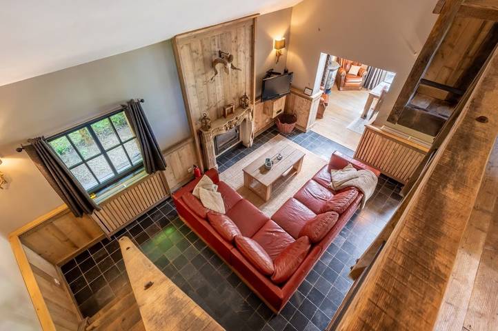 Wunderschönes 8-Personen-Ferienhaus in den Ardennen mit Holzofen und Natur vor der Tür. in Weismes, Naturpark Hohes Venn