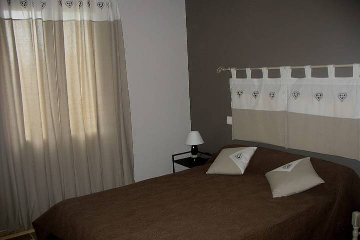 Gîte pour 4 personnes, avec terrasse et jardin à Pernes-les-Fontaines - 2