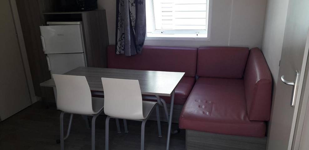 Camping pour 5 personnes, avec terrasse ainsi que piscine et vue à Port-la-Nouvelle - 4