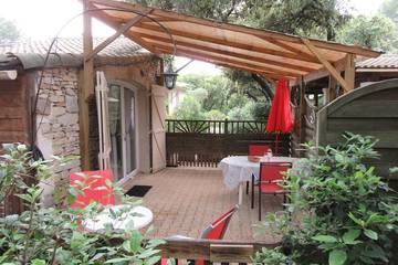 Gîte pour 2 personnes, avec piscine et jardin dans l' Hérault