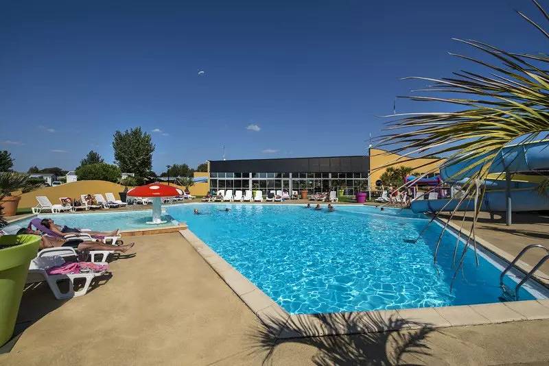 Stacaravan 3 kamers 4/5 personen Authentiek in Les Sables-d'Olonne, Vendée