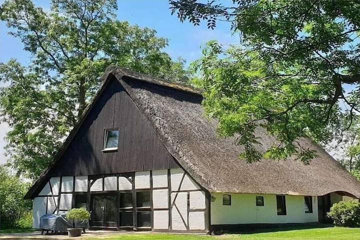 Bauernhof für 8 Personen, mit Terrasse in Dorum