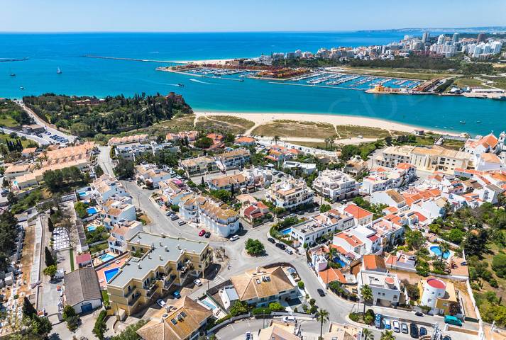 Location de vacances pour 10 personnes, avec terrasse et jardin à Ferragudo - 4