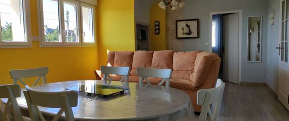 Gîte pour 6 personnes, avec jardin et terrasse à Bréhal