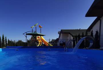 Ferienhaus für 2 Personen, mit Pool und Garten, mit Haustier in Grzybowo