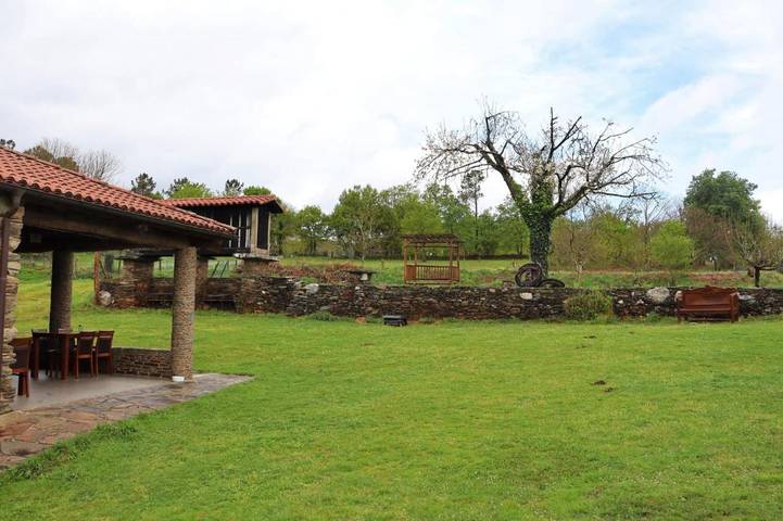 Casa rural para 2 personas, con vistas además de jardín y terraza, Se admiten mascotas en Provincia de La Coruña - 3