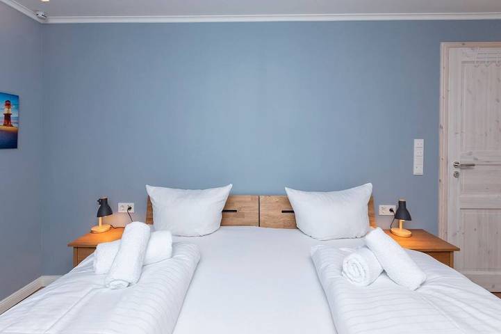 Ferienhaus für 8 Personen, mit Terrasse und Sauna sowie Garten in Sassnitz - 4