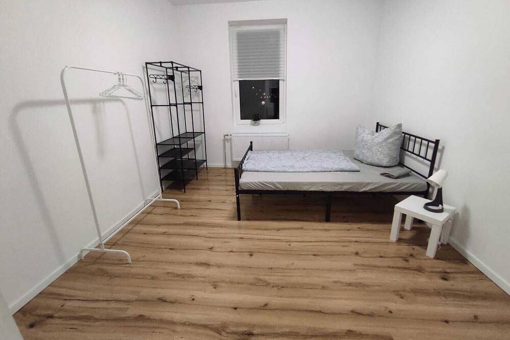 Ganze Wohnung, Beautiful flat in Altenburg with wifi and smart T in Altenburg, Ostthüringen