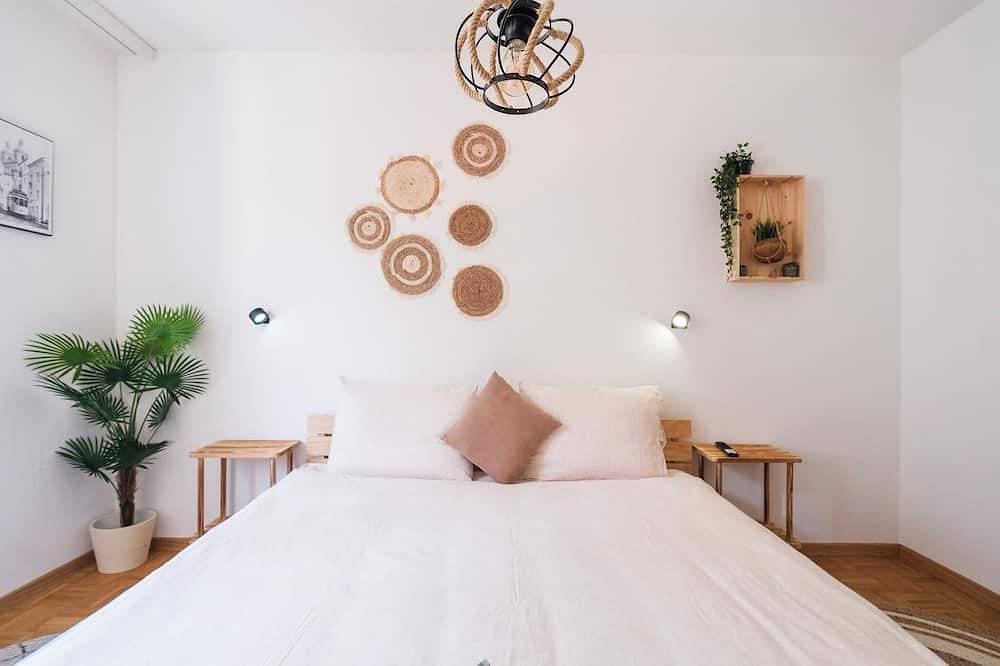 Entire apartment, City central comfort in Lausanne, Lake Geneva