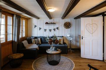 Gîte pour 3 personnes, avec terrasse et vue sur le lac à Sigriswil