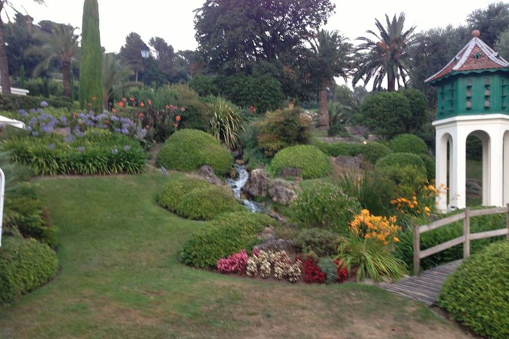 Villa on Royal Mougins Golf Course in Mougins, Cannes und Umgebung