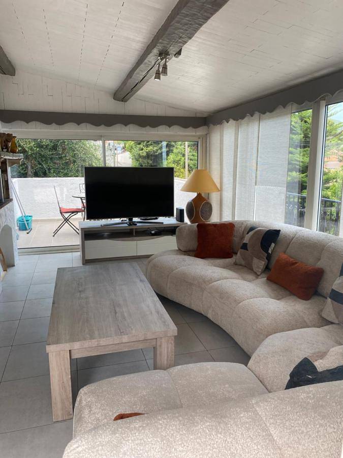Villa pour 5 personnes, avec piscine et terrasse, animaux acceptés à Le Cannet - 3