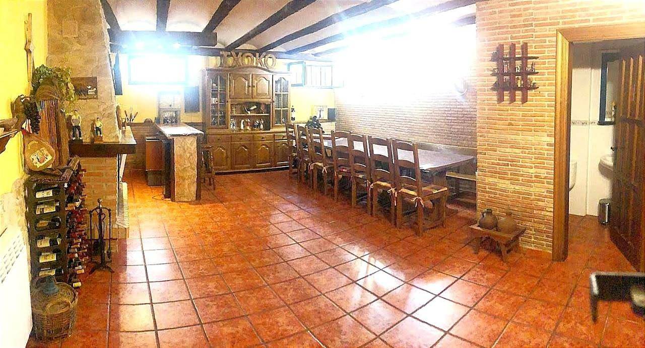 Casa Del Huevo, 8 a 16 pers, Rioja Alavesa, a 15km de Logroño y Laguardia in Lanciego, Rioja Alavesa