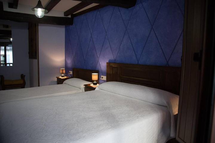 Casa rural para 6 personas, con balcón en Candelario - 2