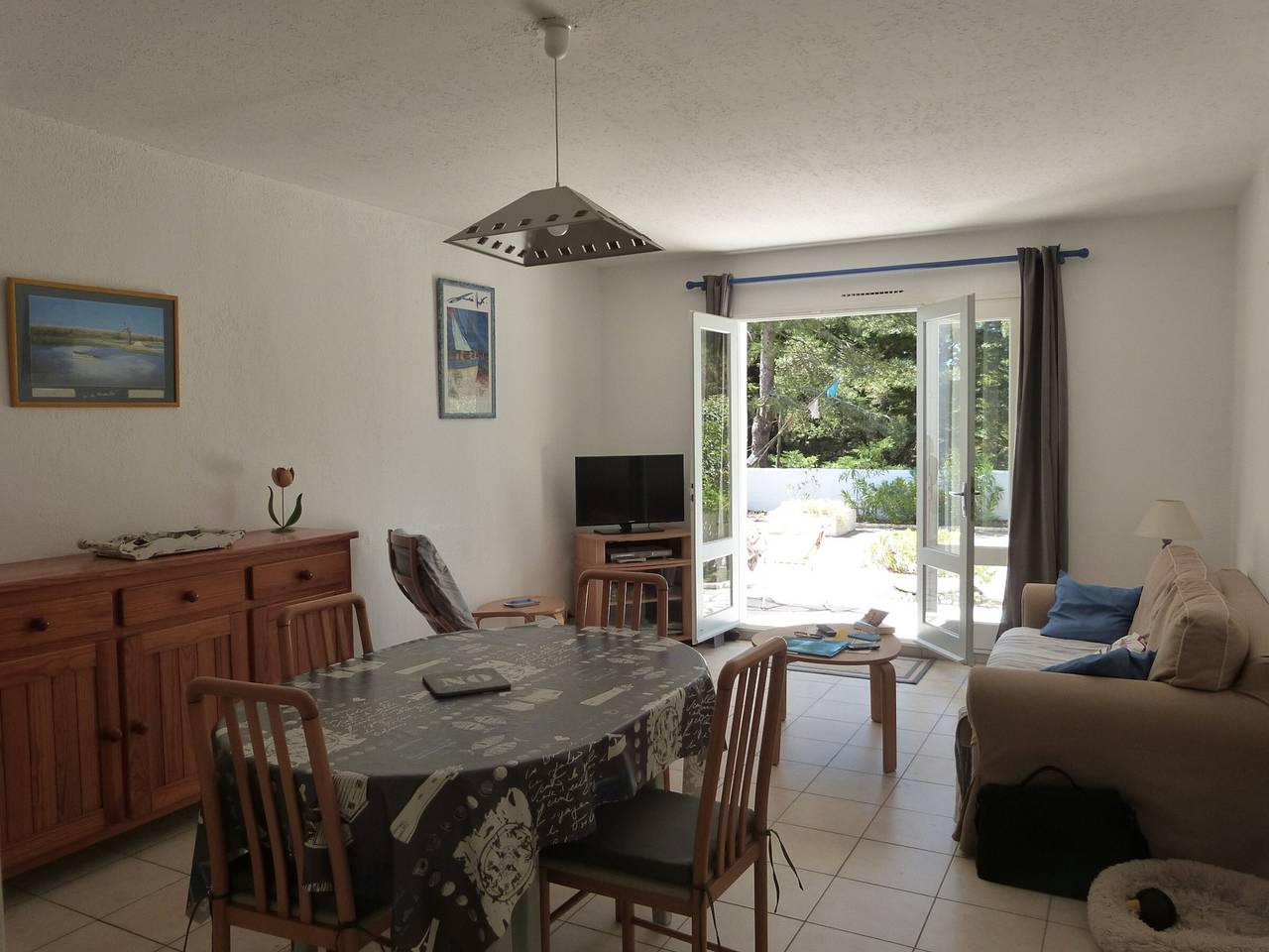 Appartement entier, À 200m de la plage, appart. avec jardin pour 4 pers., animaux et parking admis in La Guérinière, Noirmoutier