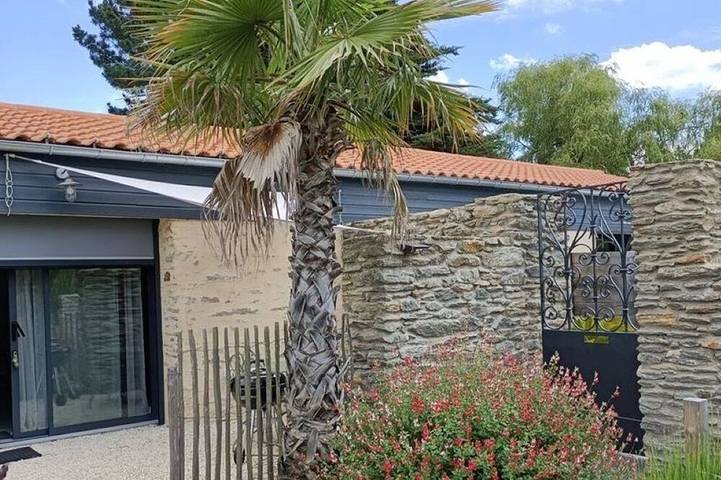 Gite 2 personnes avec Spa Et piscine in Les Moutiers-en-Retz, Côte de Jade