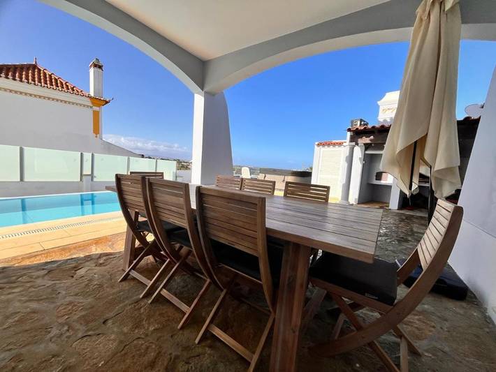 Location de vacances pour 8 personnes, avec piscine ainsi que jardin et vue, animaux acceptés à Mafra - 2