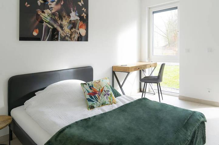 Ganze Wohnung, Gardenview Apartment Nr. 3 im Erdgeschoss links (Gartenblick, Terrasse) in Dormagen, Rhein-Kreis Neuss