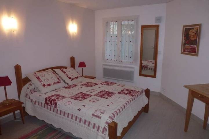 Location de vacances pour 2 personnes, avec jacuzzi ainsi que terrasse et jardin à Aubagne - 2