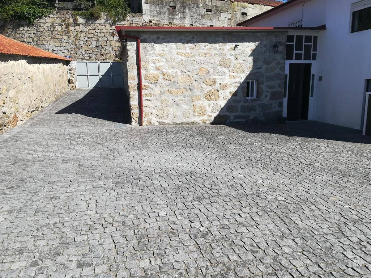 Santo Tirso Holidays Home in Santo Tirso, Couto (Santa Cristina e São Miguel) e Burgães, District de Porto