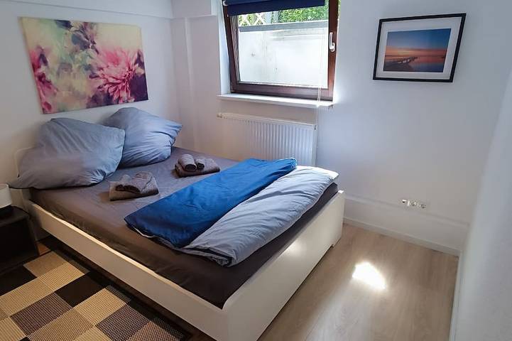 Ganze Wohnung, Gemütliche 2 Z.- Wohnung für  2-4 Personen zwischen Kiel-City und den Stränden in Kieler Förde, Kiel