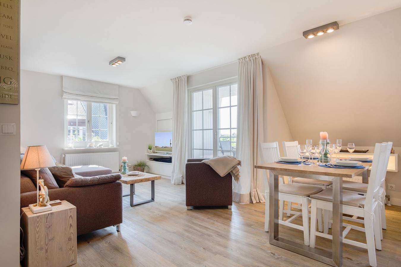 Ganze Wohnung, Bestlage zwischen Dorfteich & Dünen. Traumhaftes Landhaus im Friesenstil. in Wenningstedt, Sylt