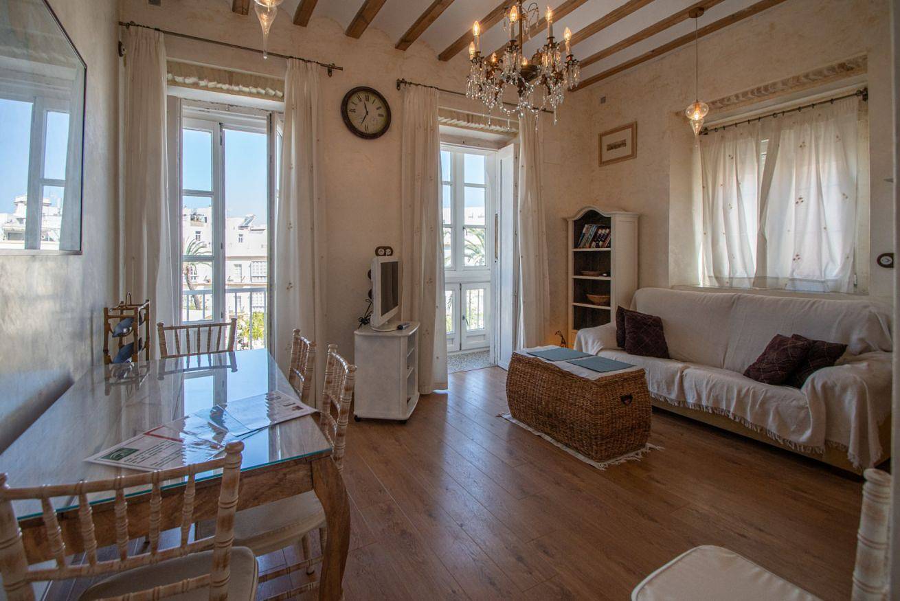 Entire apartment, Scheherazade apartment and the city of Cadiz in Cadiz Old Town, Cádiz