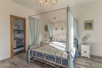 Villa for 11 People in San Gimignano, Chianti, Photo 4