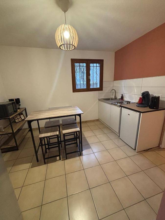 Gîte pour 2 personnes, avec jardin ainsi que vue et terrasse à Mézy-Moulins - 3