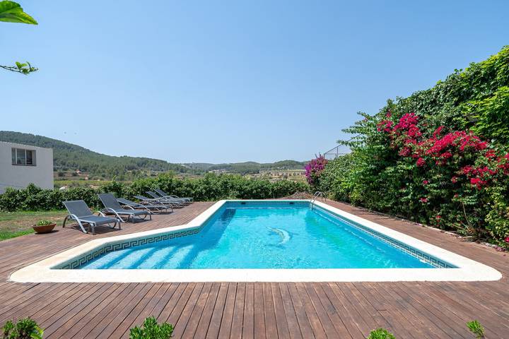 Casa de vacaciones 'Bonastre' con vistas a la montaña, piscina privada y Wi-Fi in Bonastre, Costa Dorada